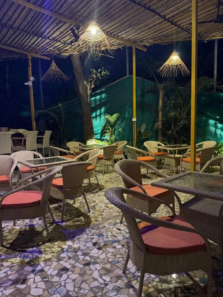 Outdoor seating at Simple Belle Cafe