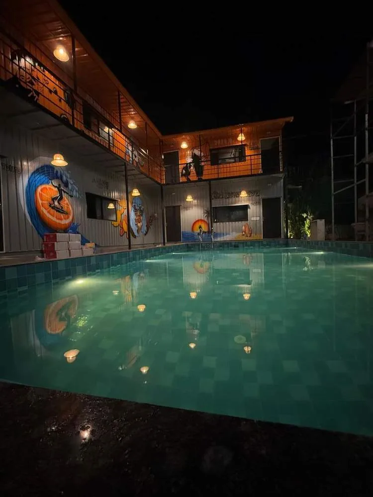 Half Orange Hostel outdoor pool