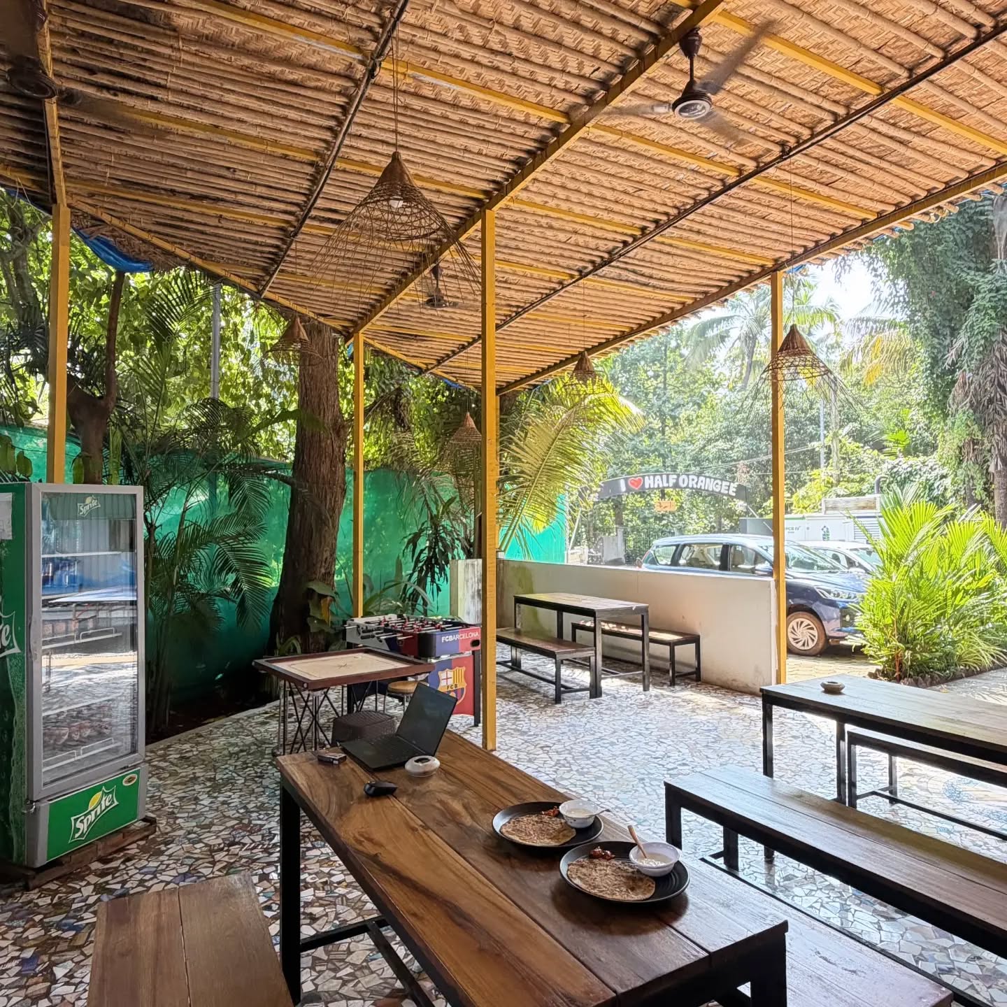 Halforrangee life
Would you love to do work from goa at a great hostel life